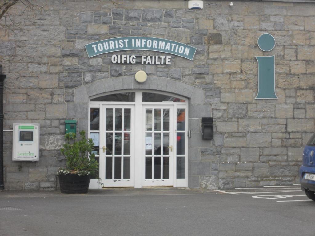 Leitrim Inn Carrick on Shannon 外观 照片