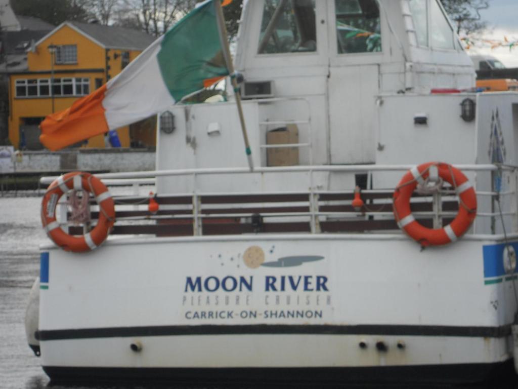 Leitrim Inn Carrick on Shannon 外观 照片