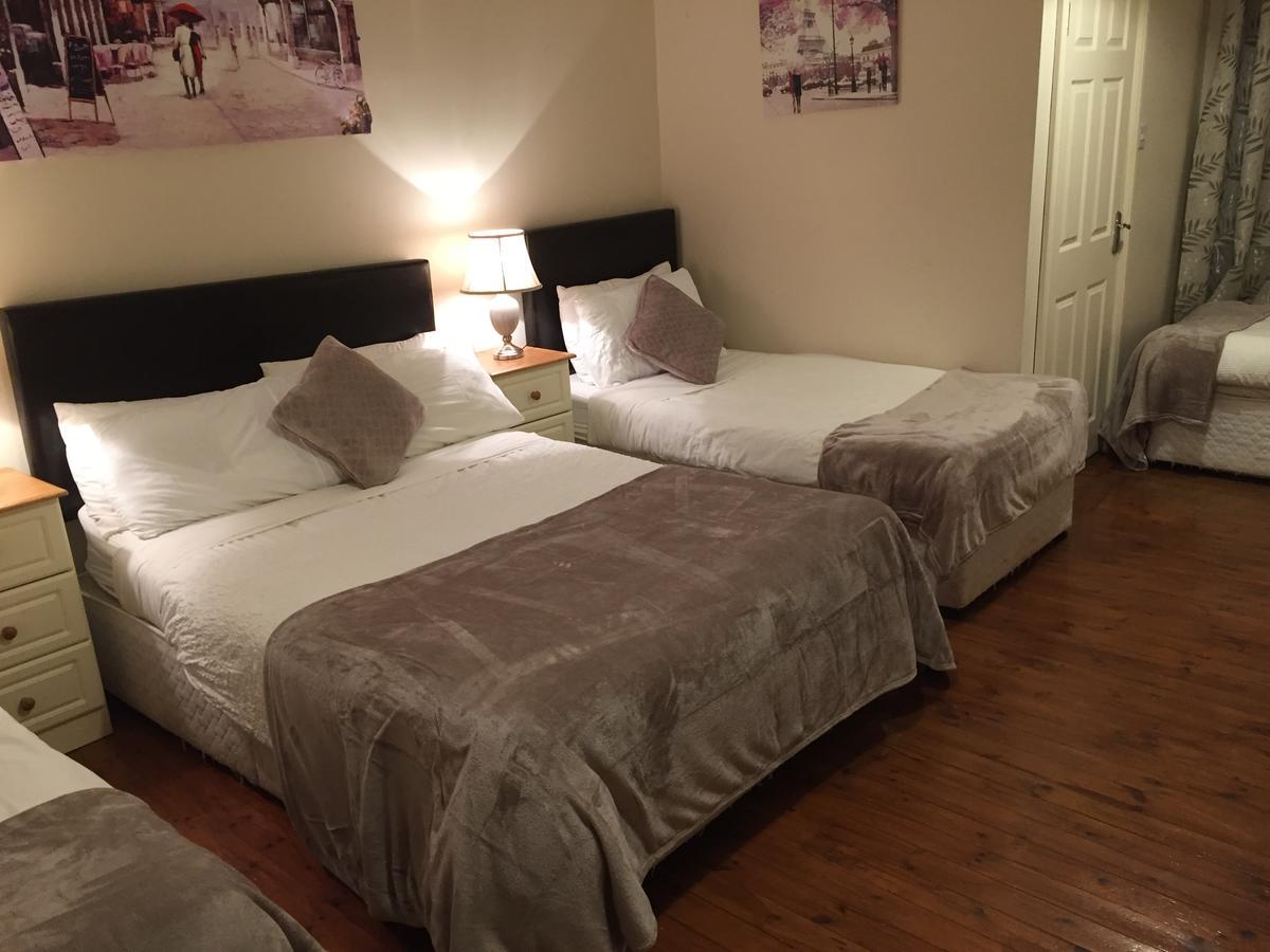 Leitrim Inn Carrick on Shannon 外观 照片