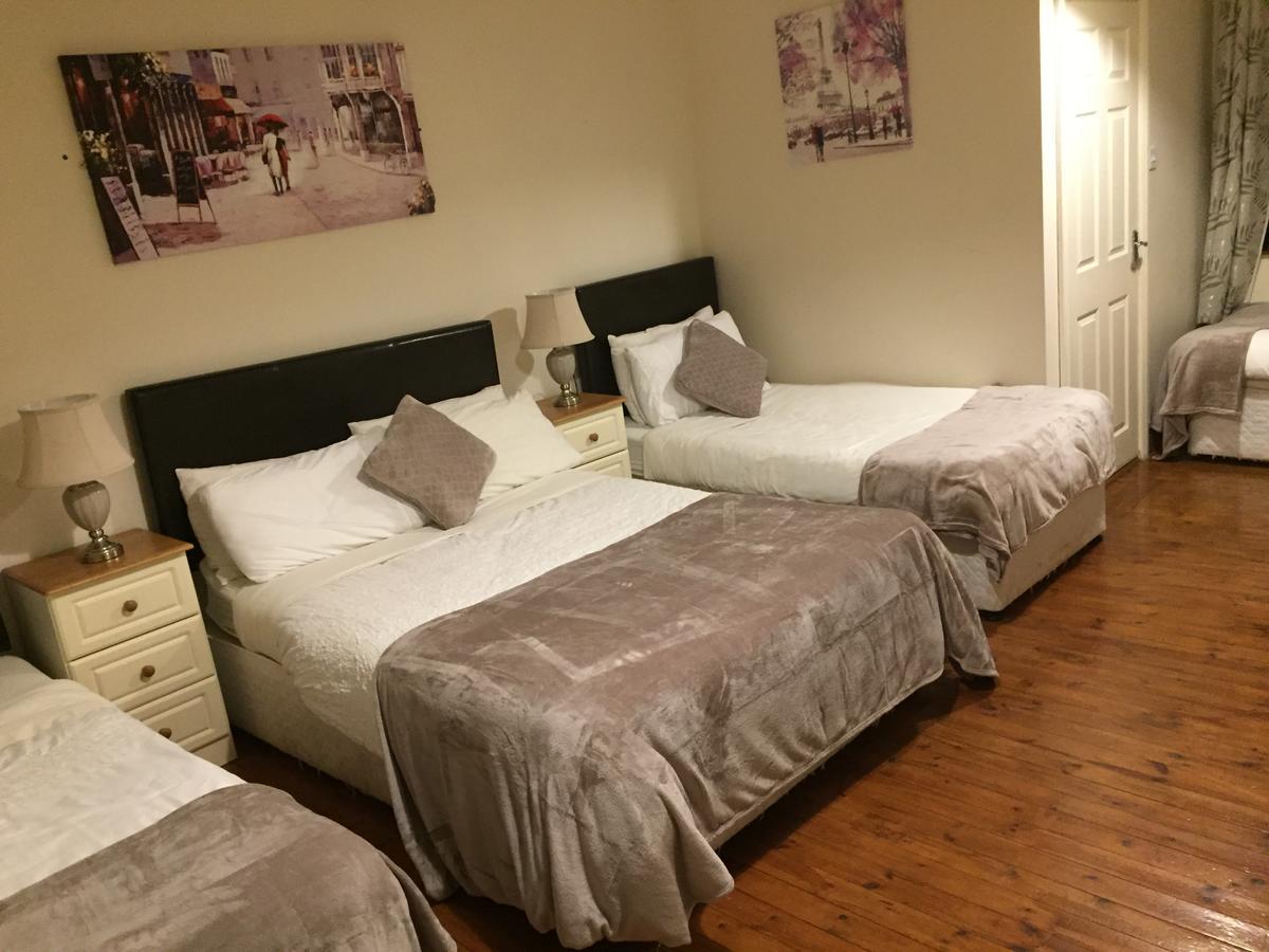 Leitrim Inn Carrick on Shannon 外观 照片
