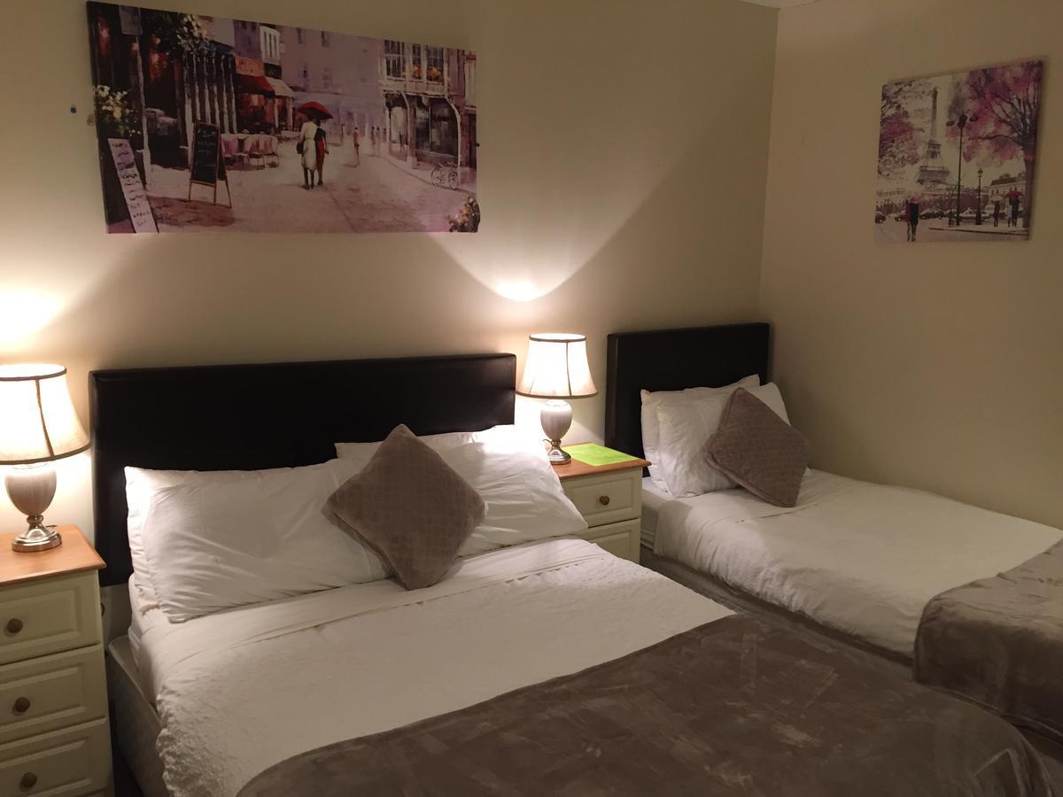 Leitrim Inn Carrick on Shannon 外观 照片